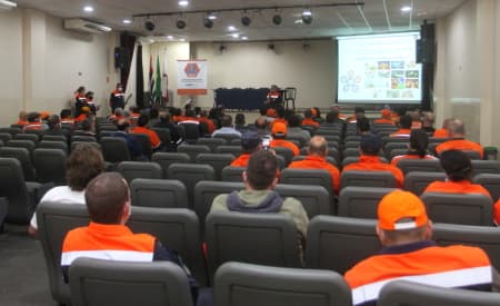 Defesa Civil: curso sobre contenção de barragens reúne agentes de 35 cidades em Jacareí