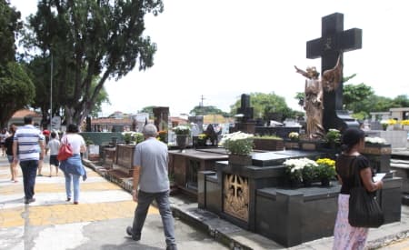 Dia de Finados: confira alterações viárias no entorno dos cemitérios municipais, em Jacareí