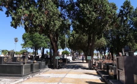 Cemitérios municipais de Jacareí abrem às 7h no Dia dos Pais