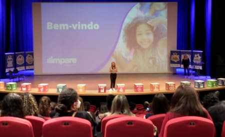 Professores da rede municipal de Jacareí participam de formação no Complexo Educacional ‘Paulo Freire’