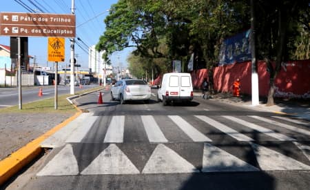 Prefeitura de Jacareí realiza melhorias e correções em travessias elevadas