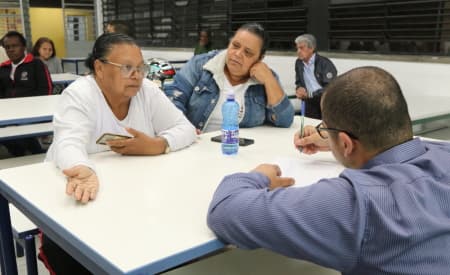 Conjunto 1º de Maio recebe reunião pública do ‘Participa Jacareí’ e discute LOA de 2023