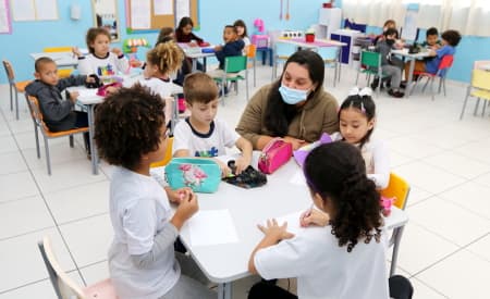 Prefeitura de Jacareí está com processo seletivo aberto para contratação de professores e ADIs substitutos
