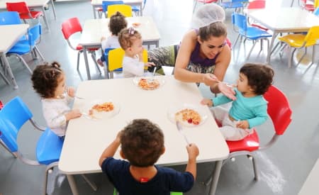 Jacareí abre inscrições para candidatos a vagas de Agente de Desenvolvimento Infantil, em caráter eventual