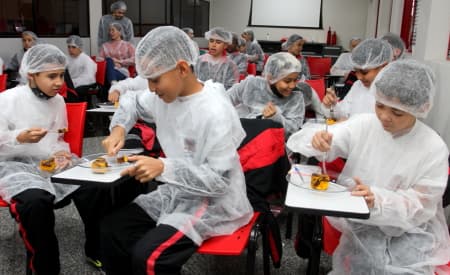 Receita de Bolo de Abóbora Mesclado vence o 1° Concurso “Super Merendeiras de Jacareí”