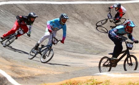 Correndo em casa, atletas de Jacareí vencem etapa do Campeonato Paulista de Bicicross