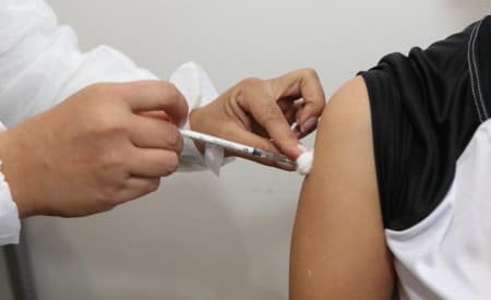 Grávidas e puérperas podem tomar a vacina bivalente contra a Covid-19 a partir de segunda-feira (20), em Jacareí