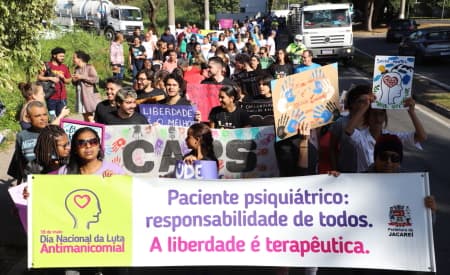 Mais de 150 pessoas participam da ‘V Caminhada em Favor da Luta Antimanicomial’, em Jacareí