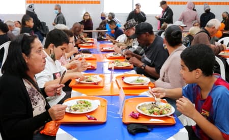 Comemoração do 1º ano do Bom Prato de Jacareí tem cardápio especial para o almoço, na sexta-feira (14)