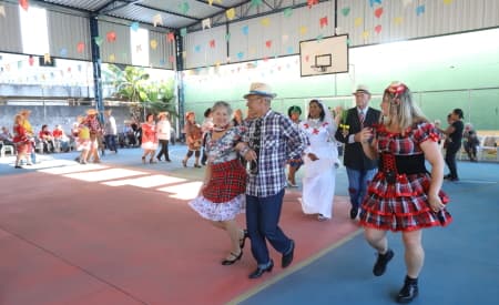 Cerca de 500 pessoas participam da festa julina da Casa Viva Vida, em Jacareí
