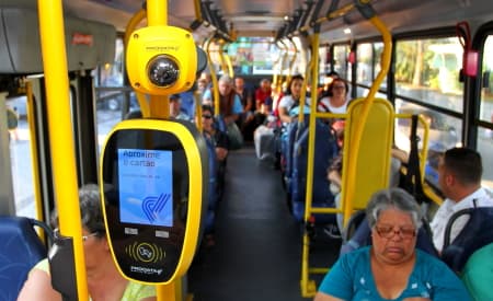 Usuários do transporte público passam a contar com serviço de recarga do cartão pelo WhatsApp