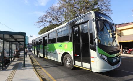 Prefeitura amplia horários de atendimento e novos ônibus no transporte público de Jacareí