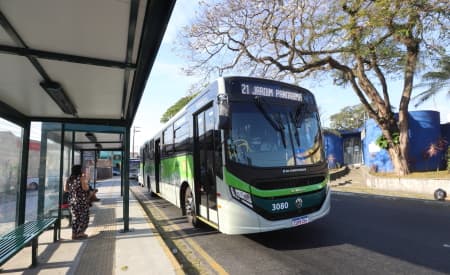 Feriado do Dia da Padroeira de Jacareí, Imaculada Conceição, nesta sexta-feira (8), tem reforço no atendimento do transporte público