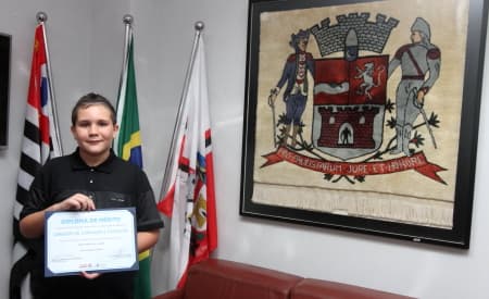 Garoto de 11 anos toma posse e assume cargo de ‘prefeito por um dia’, em Jacareí