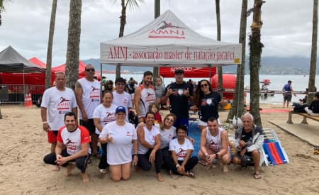 Natação de Jacareí participa de Maratona aquática, em São Sebastião