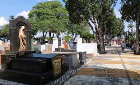 Confira o horário de funcionamento dos cemitérios municipais de Jacareí durante o Dia de Finados, em 2 de novembro