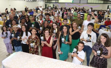 Prefeitura de Jacareí faz homenagens a atletas destaques em 2023