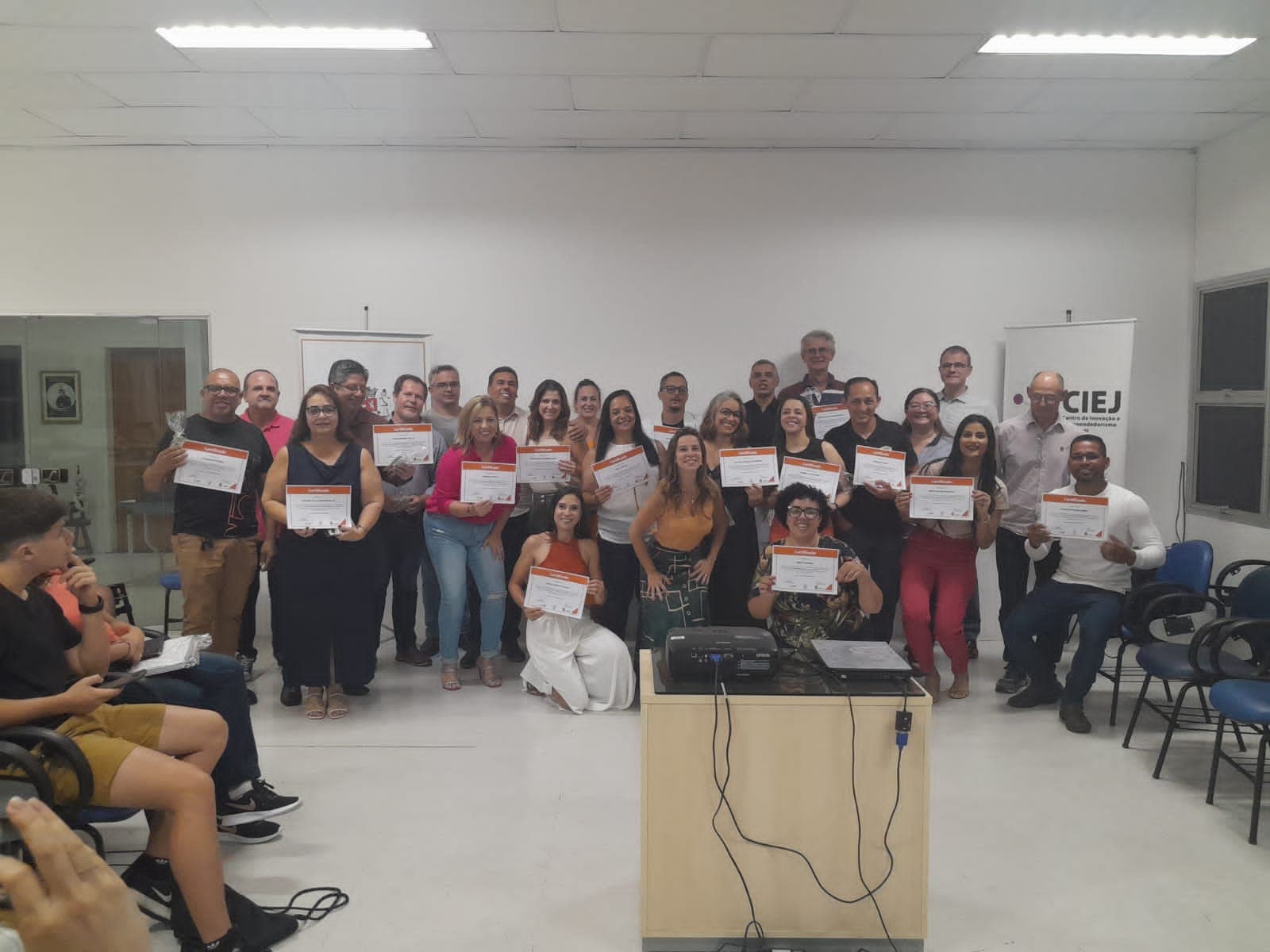 Prefeitura certifica participantes do Programa Potencial Empreendedor