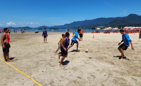 Programa da Prefeitura de Jacareí leva 300 crianças para conhecer o mar