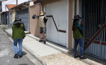 Deixe os agentes de Saúde de Jacareí visitarem sua residência, a Dengue não!