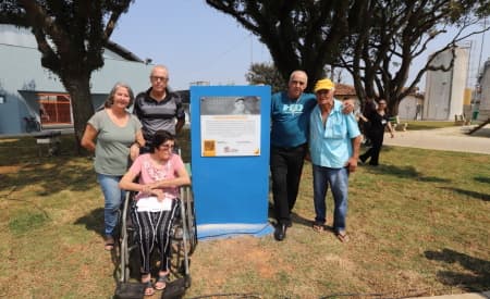 Prefeitura inaugura Praça Raimundo Mateus, no Parque Meia-Lua