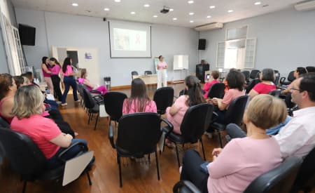 Escola de Gestão realiza palestra especial para servidores sobre o “Outubro Rosa”