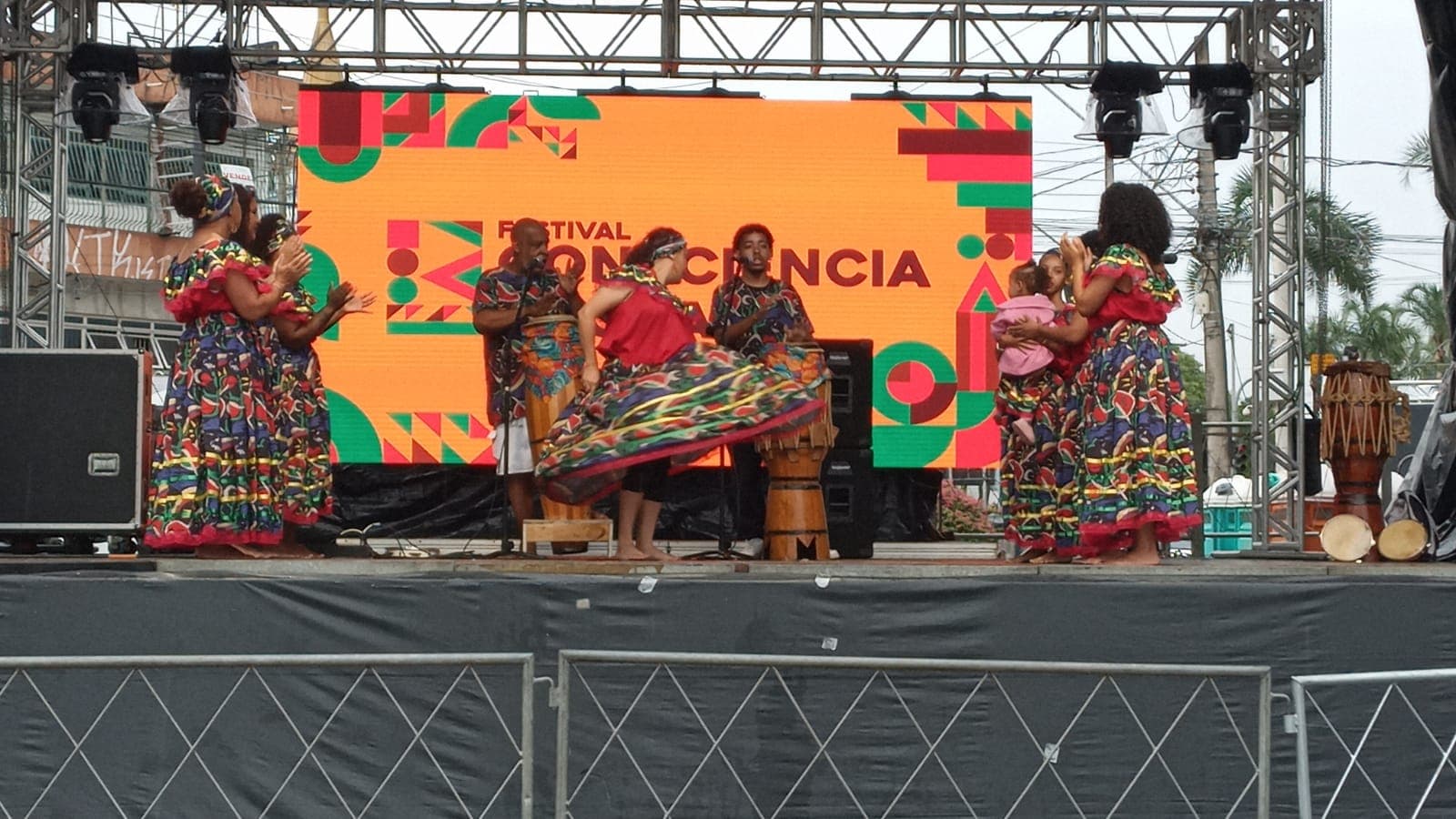 Apresentação de Samba Amassa Barro é destaque nesta quarta- feira
