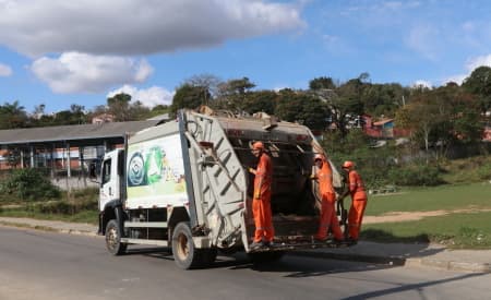 Coleta de lixo noturna no dia 31 será antecipada