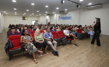 Encontro sobre Comunicação e Acolhimento aprimora atendimento na Assistência Social