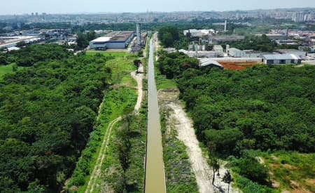 Obras de drenagem na região Oeste avançam e entram em fase final