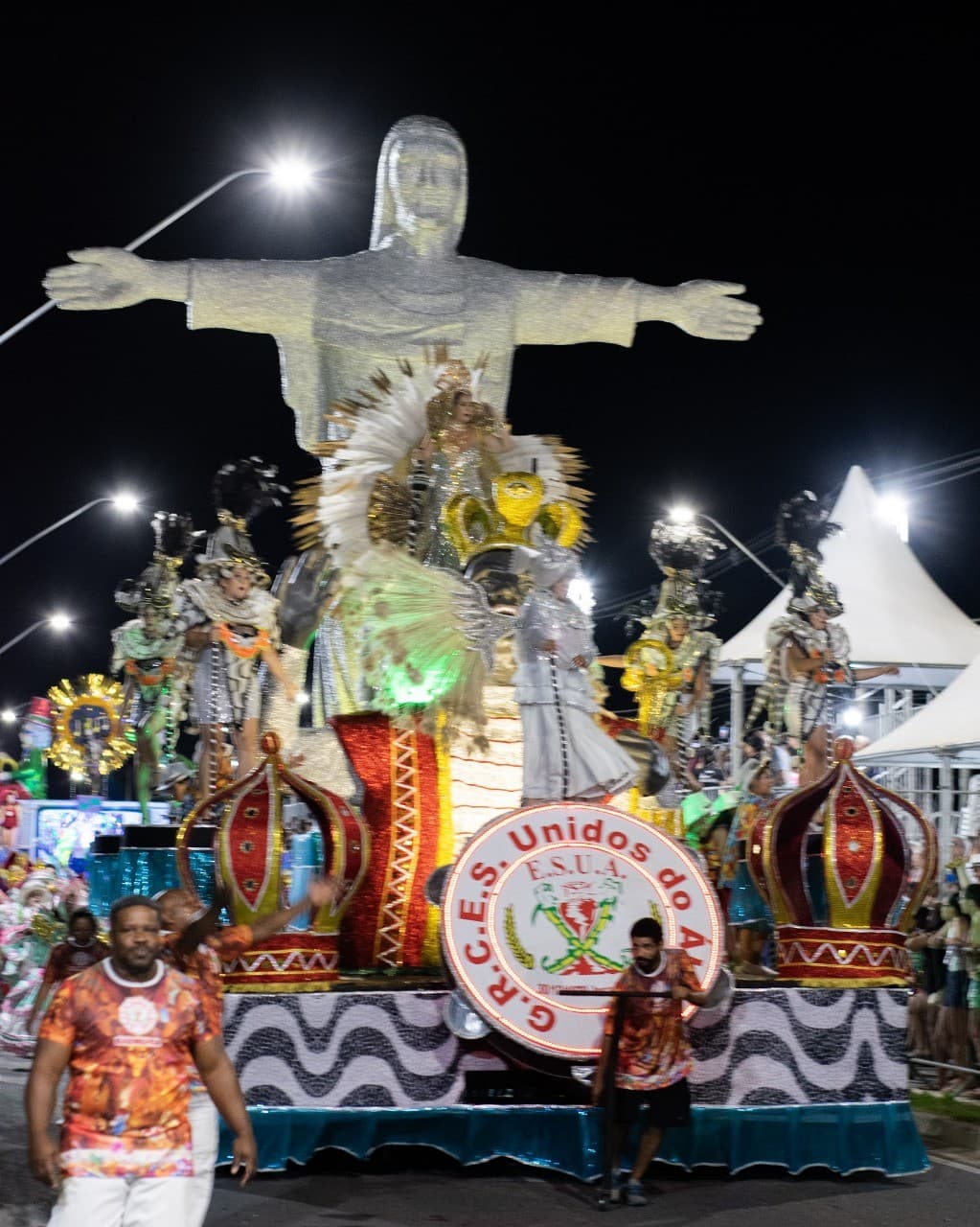 Unidos do Álcool, Estrela Cadente e Jacarezão alcançaram o pódio do Carnaval Jacareí 2025