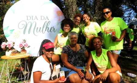 Dia da Mulher atraiu 500 pessoas em caminhada até o Viveiro Municipal