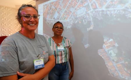 Certidão de Regularização Fundiária do Núcleo do Jardim Mississipi vai para cartório após assinatura no Paço Municipal