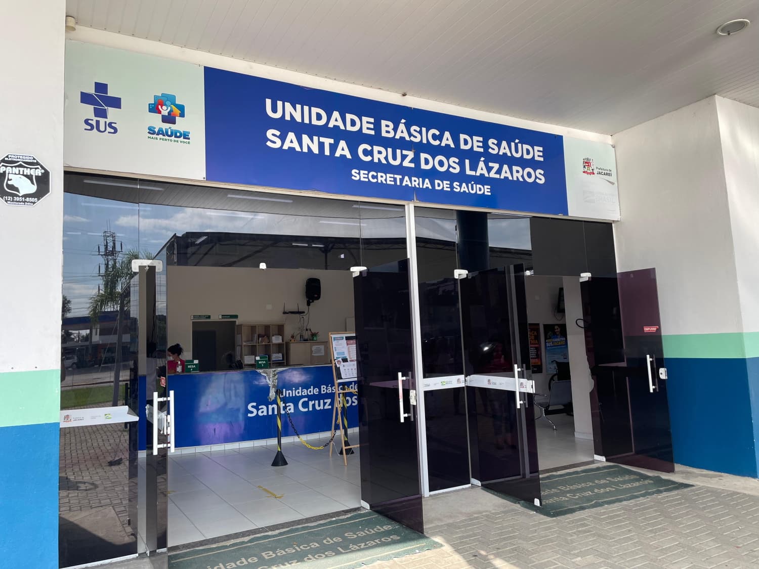 Programa prevê eficiência energética com redução de custos em 7 imóveis da Secretaria de Saúde