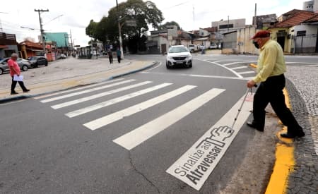 Secretaria de Mobilidade Urbana finaliza pintura e sinalização viária na zona central e avança nas demais regiões da cidade