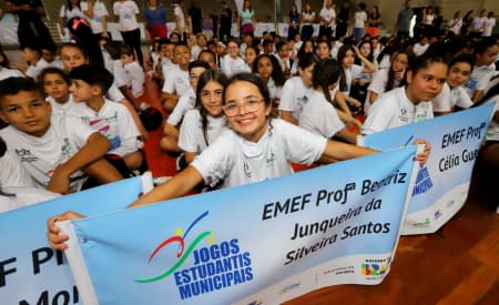 Cerimônia marca abertura de Jogos Estudantis Municipais de 2025