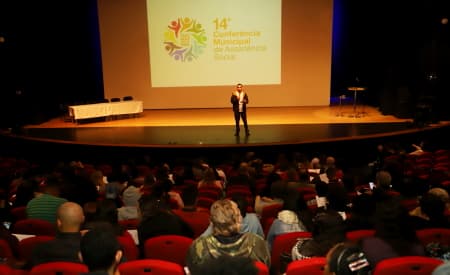 14ª Conferência Municipal de Assistência Social reúne 130 pessoas