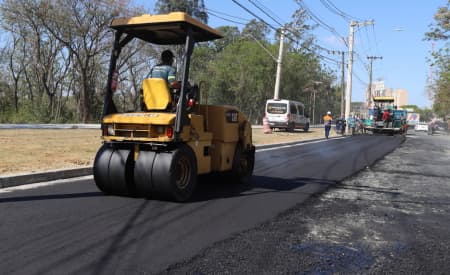 Prefeitura conclui recapeamento do asfalto em duas importantes avenidas
