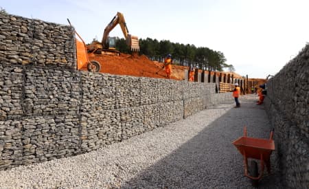 Canalização na Rua Helgoland evolui com obras no desemboque do Rio Paraíba