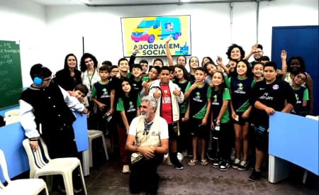 Equipe Pop Rua promove ações socioeducativas em escolas e fortalece conscientização sobre cidadania e inclusão