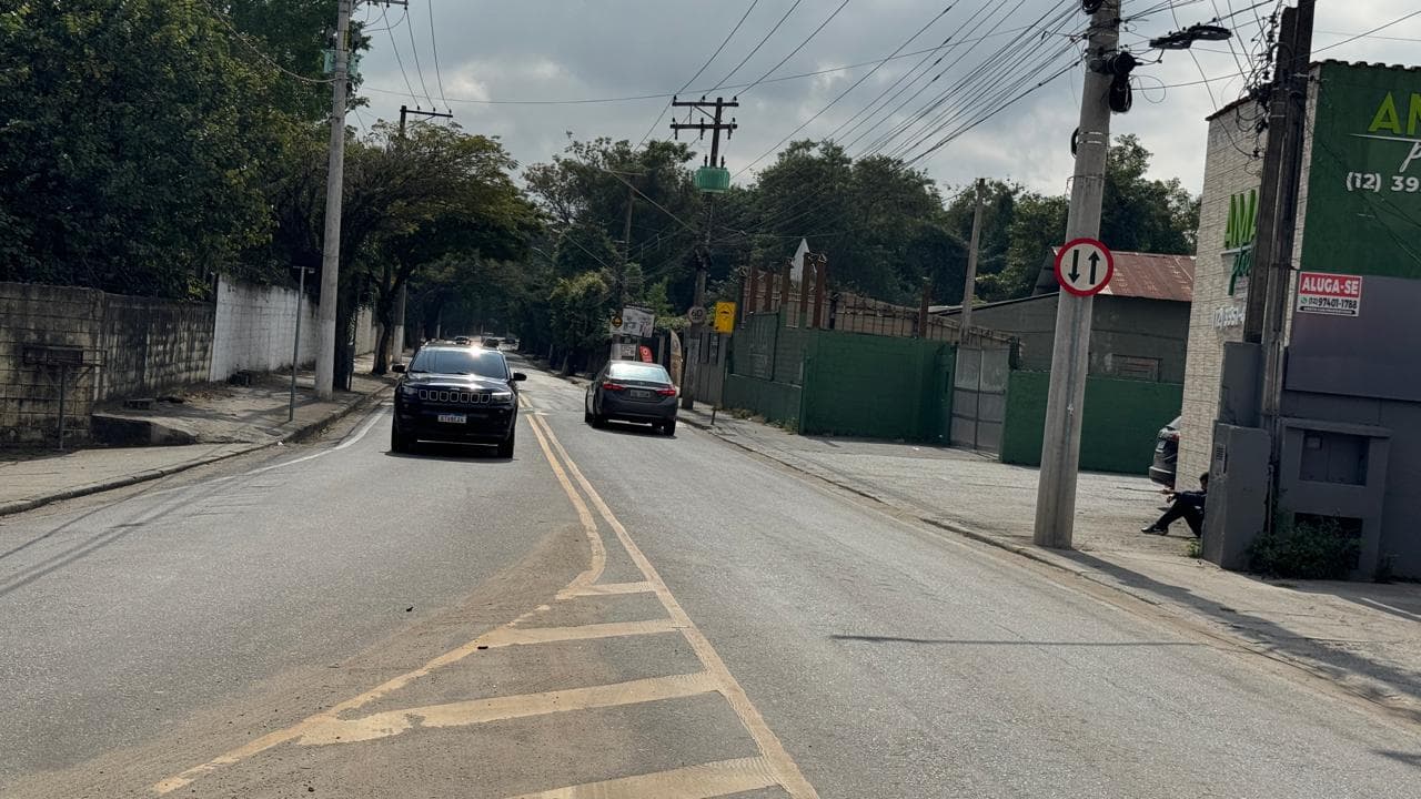 Trecho crítico da Avenida Malek Assad será interditado para obras de reforma completa do asfalto