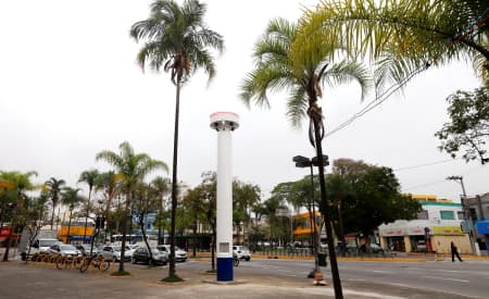 Smart Jacareí: Prefeitura reforça segurança com totem de 7 metros de altura e outros 70 equipamentos de monitoramento